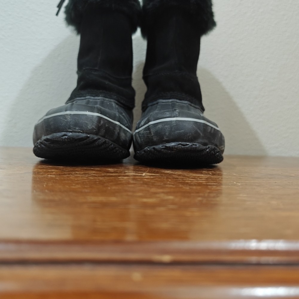 Fuax Fur. Women’s 9 Steel Shank Snow Boots Leather Upper - Picture 5 of 9
